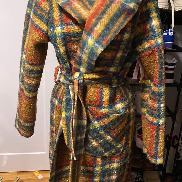 Wrap coat - Picture 4 of 8